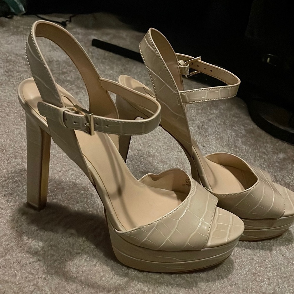 J Lo Tan Heels 8.5 New